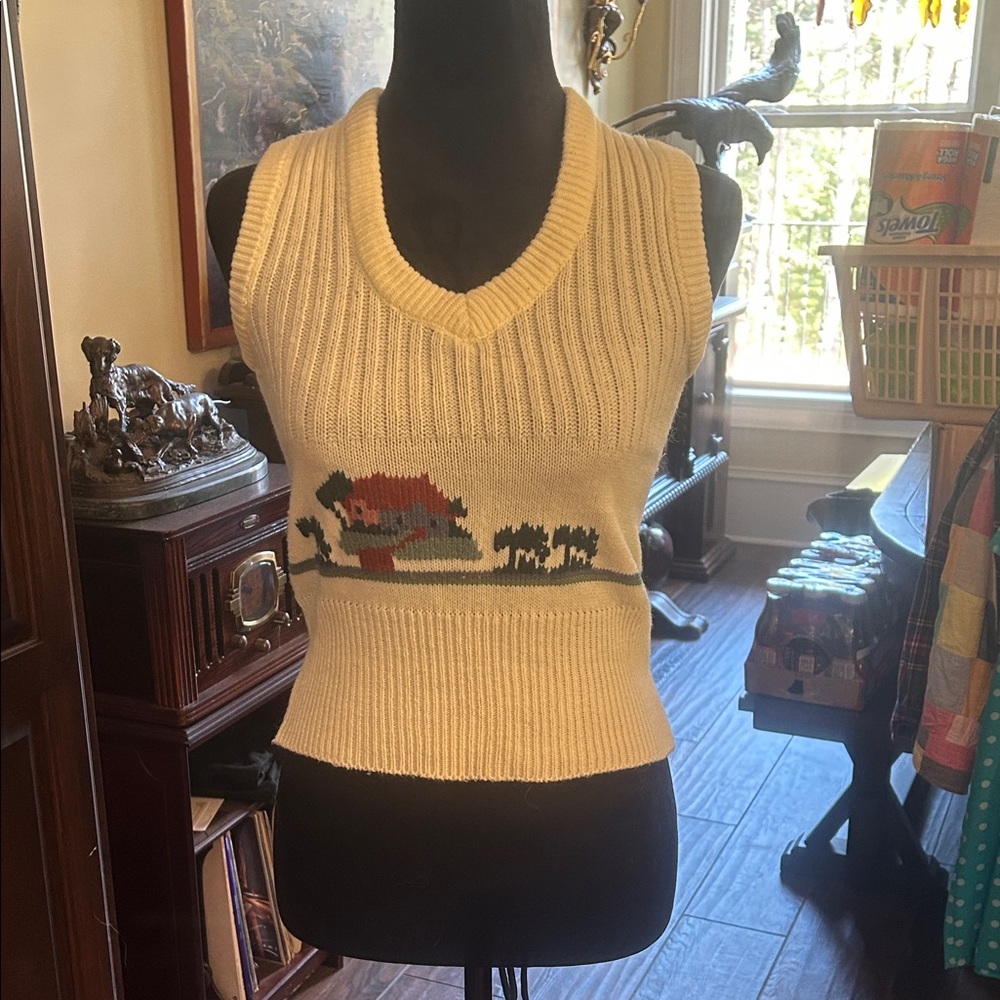 Vintage Collage Sz Cd Cream Knit Sweater Vest with House Design GVC